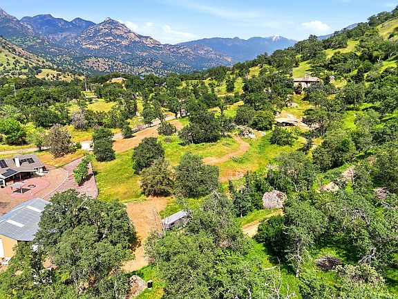 4th image of Noel Drive