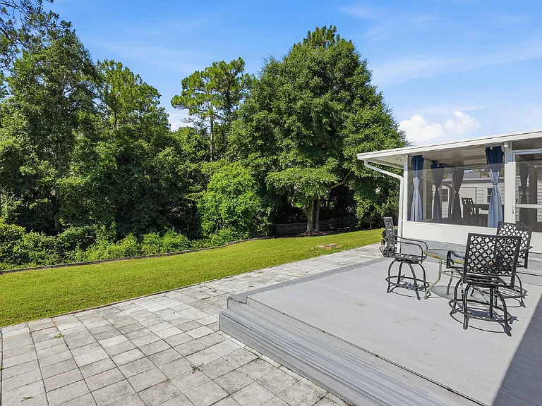 4761 Connor Dr — Photo 35