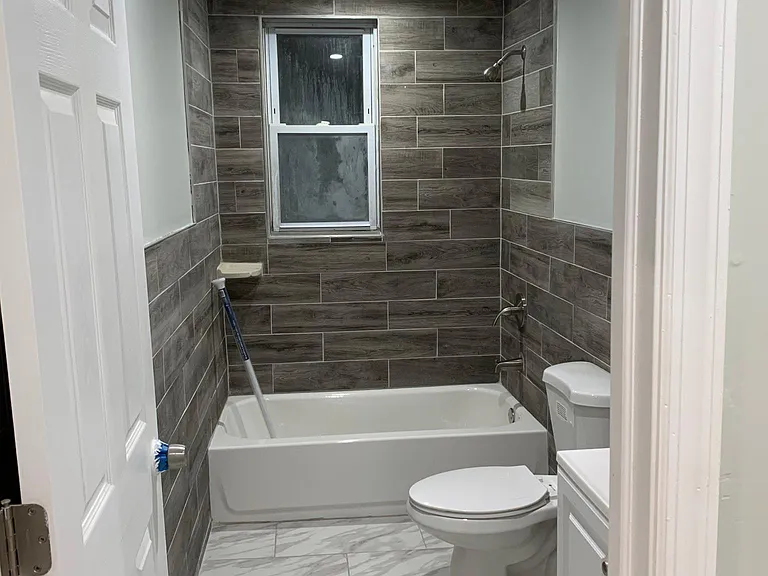 168 Orange St #1 — Photo 6