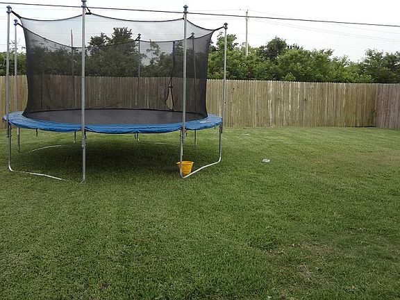 3rd image of 10901 Groveshire Dr