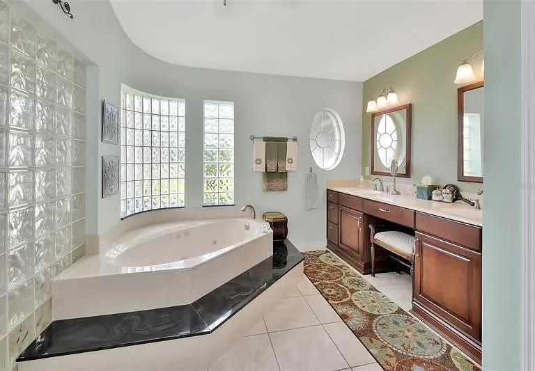 384 Caddie Dr — Photo 21