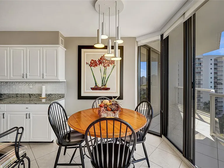 3600 Yacht Club Dr #904 — Photo 23