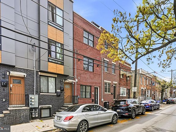 2nd image of 2604 Reed St