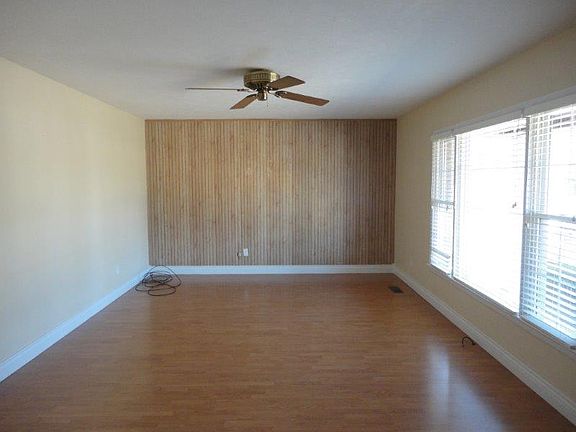 2nd image of 107 Antler Dr