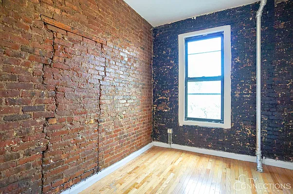 Rented by City Connections Realty | media 8