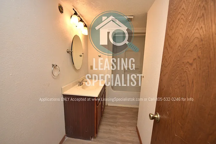 611 S Ponca Ave — Photo 23