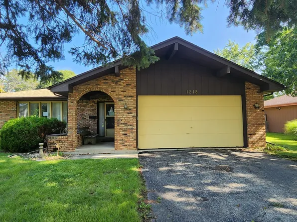 1218 Milne Dr, Lockport, IL 60441