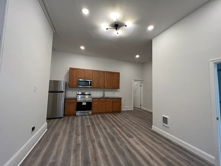 1203 Spruce St #3FF — Photo 6