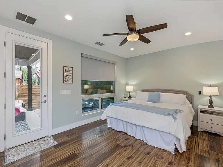 1405 Camelot Cir #A — Photo 17