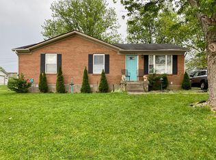 215 Static Rd, Paris, KY 40361