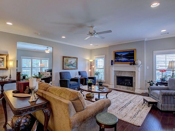4th image of 293 Mountain Terrace Cir