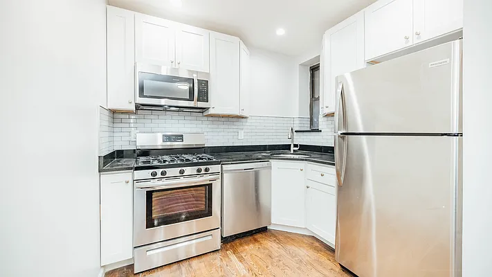 Rented by Nooklyn NYC LLC | media 6