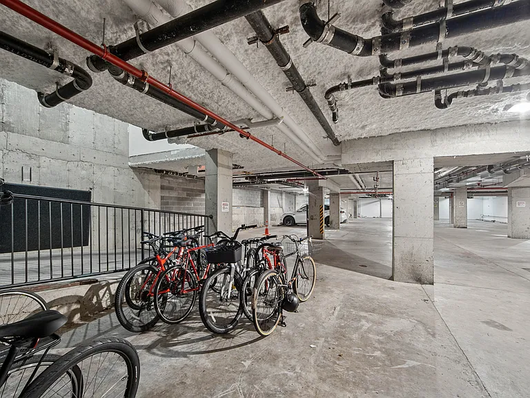 88 Linden Blvd #8E — Photo 16