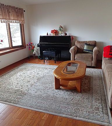 4th image of 718 Berkshire Ln