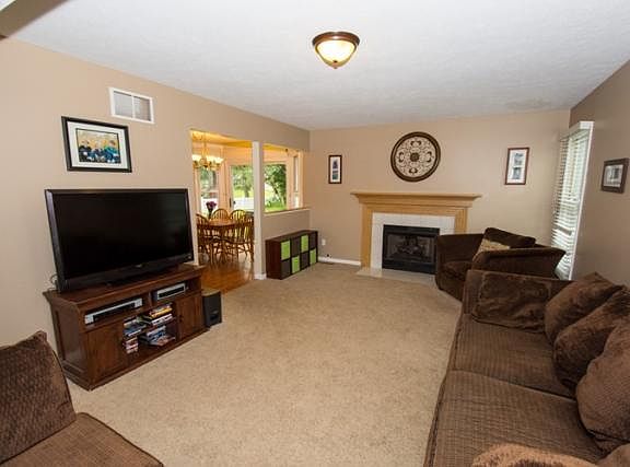 2nd image of 18232 Courtland Dr