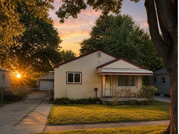22327 Wick Rd, Taylor, MI 48180