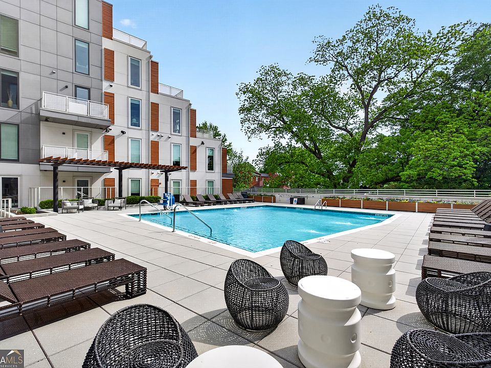 1st image of 775 Juniper St #220