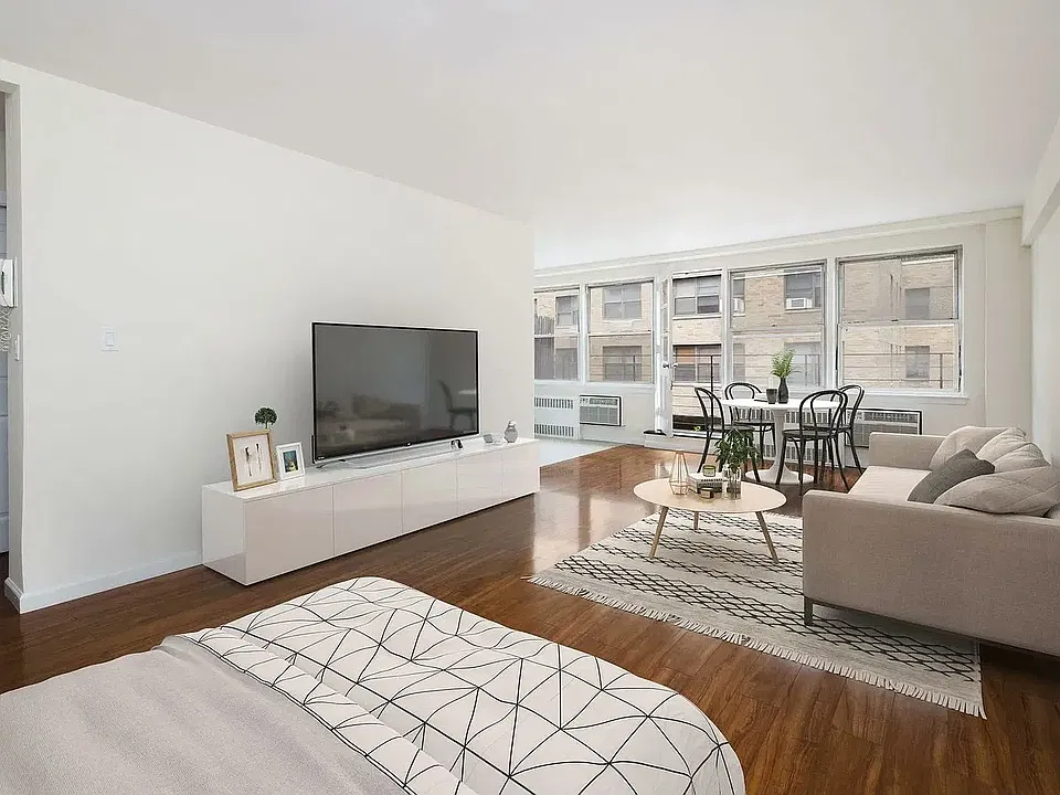 141 E 55th St #11F