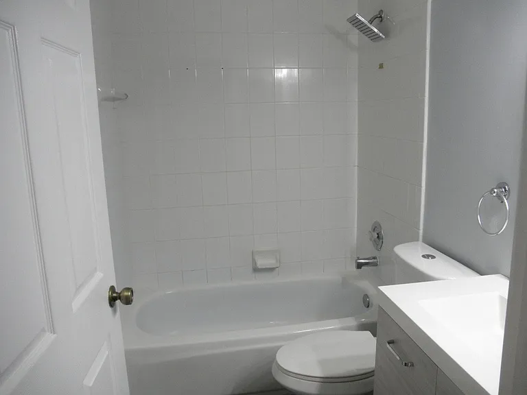 1004 Landings Blvd — Photo 14