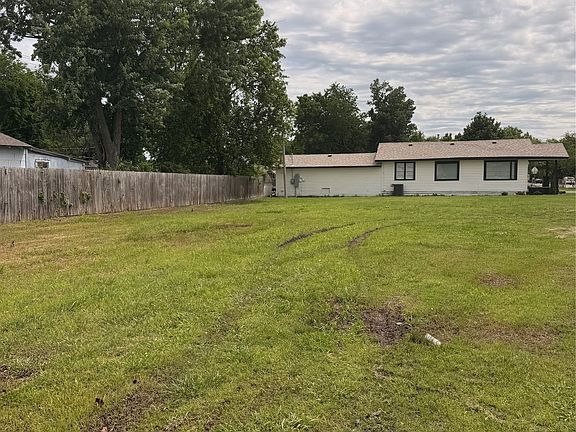 4th image of 4801 S 33rd West Ave