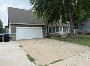 3310 SE Eveningtide Way, Topeka, KS 66605