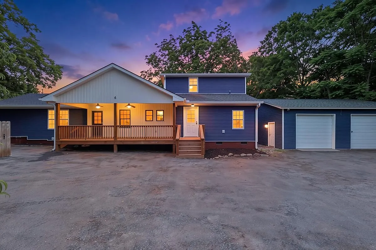 4 bed, 7149 sqft, $3,200 — Photo 1