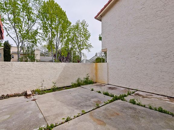 4th image of 1546 McKinley Ave