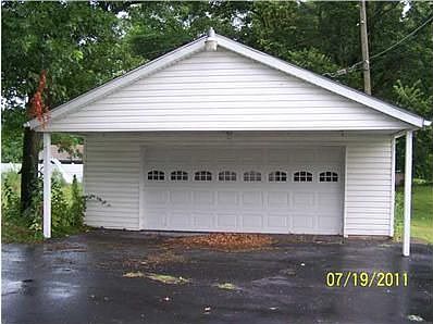 2nd image of 614 Hibbs Rd