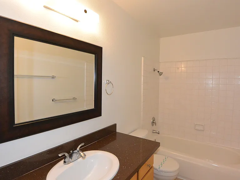 HOL7941 — Photo 11