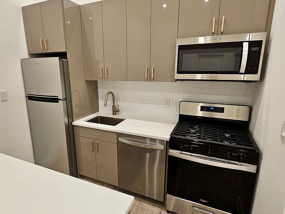 1st image of 19-21 Ditmars Blvd #1L
