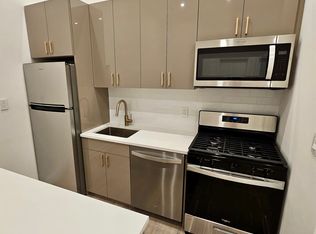 19-21 Ditmars Blvd #1F, Astoria, NY 11105