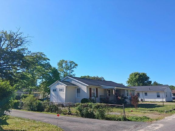 3rd image of 22 Rodes Ave