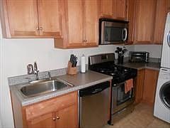3rd image of 416 N 32nd St #B