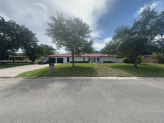 3rd image of 2701 NW 105th Ter