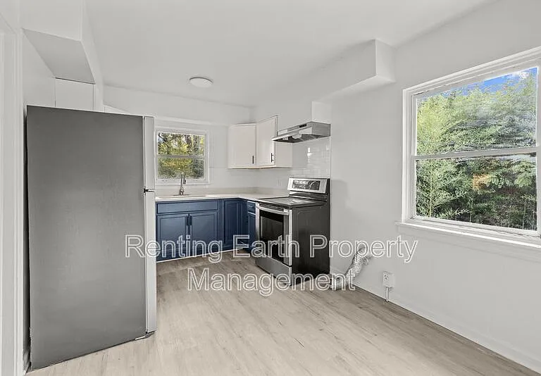 712 84th St S — Photo 10