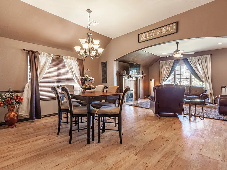 1700 Dorothy Dr — Photo 3