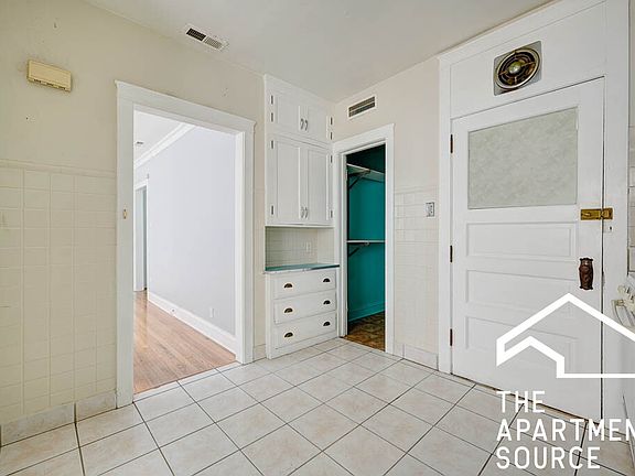 2nd image of 2618 N Kilbourn Ave #2
