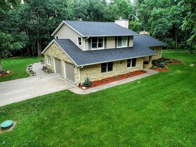 15264 Briarwood Dr, Peosta, IA, 52068