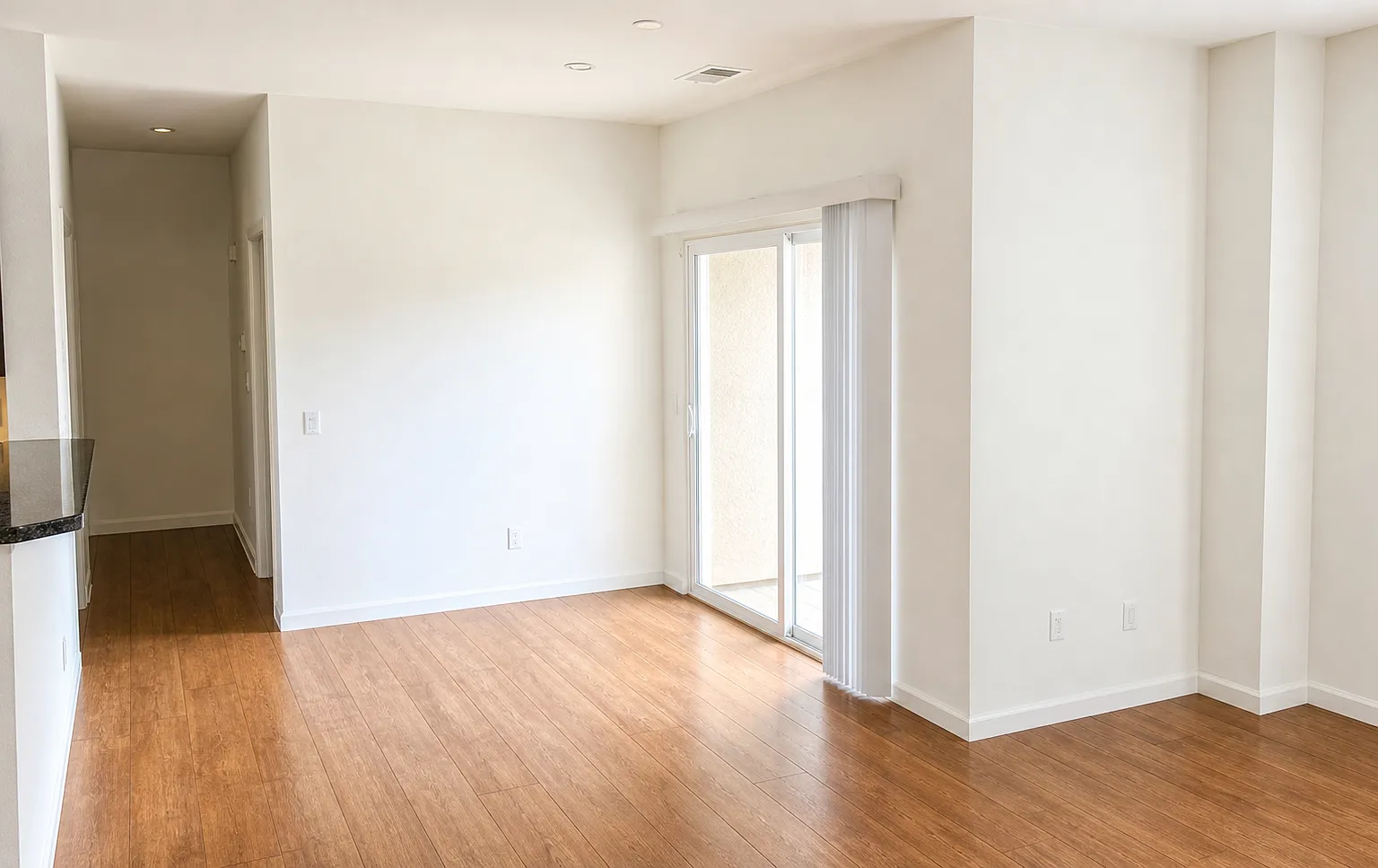 2 bed, 1092 sqft, $2,800 — Photo 3