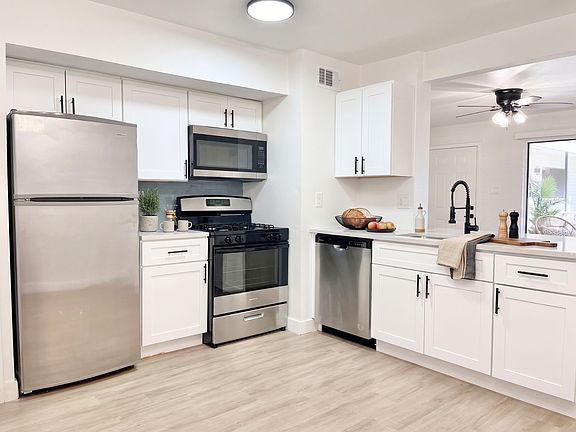3rd image of 3524 N Miller Rd APT 25