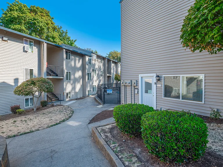 Quail Ridge Apartments — Photo 20
