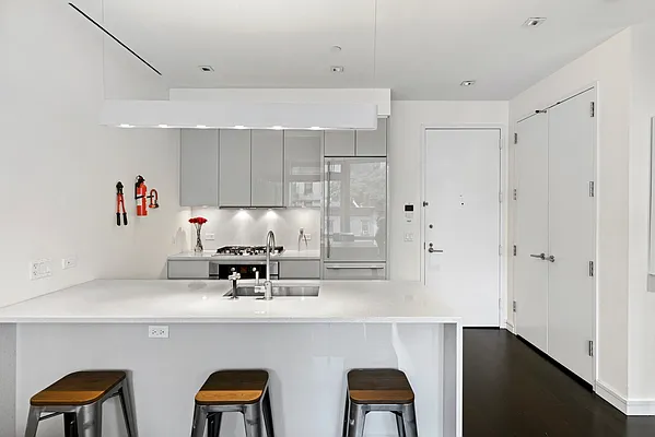Sold by Compass | media 6