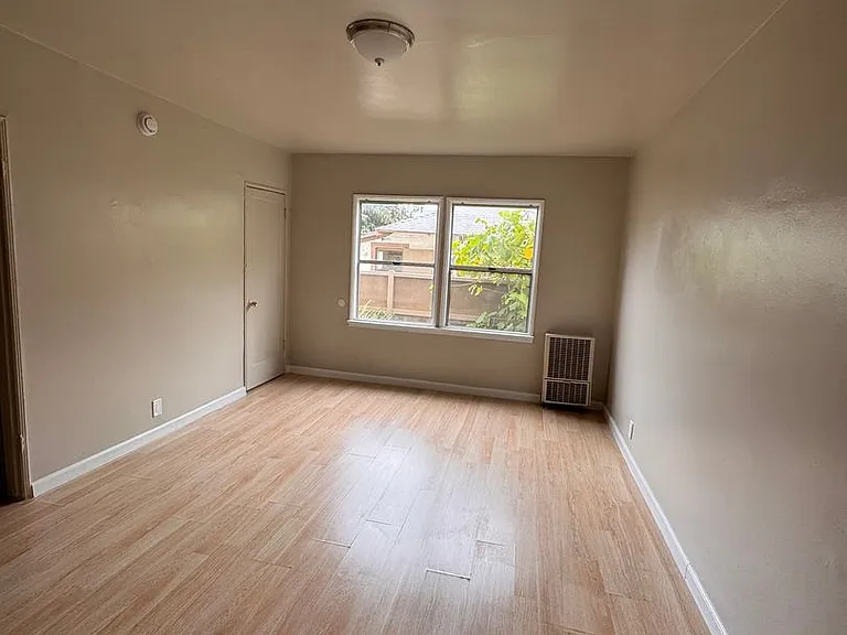 1338-1346 Crenshaw Blvd — Photo 5