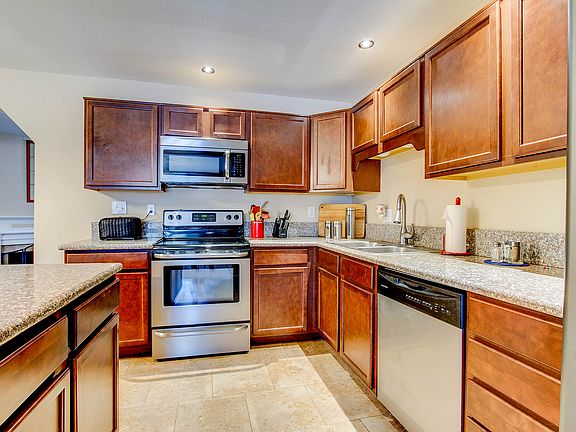 3rd image of 4635 El Camino Dr