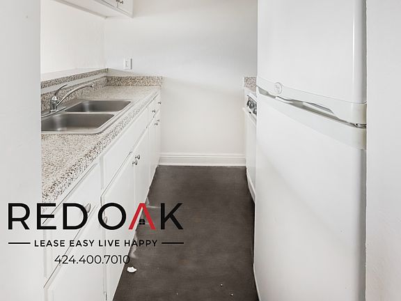 5th image of 808 W Anaheim St #210
