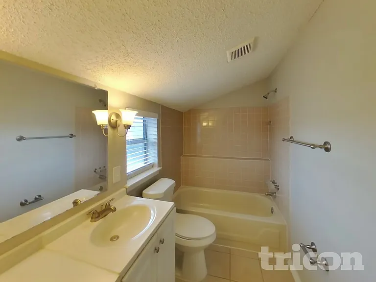 6705 Lampe Ct — Photo 8
