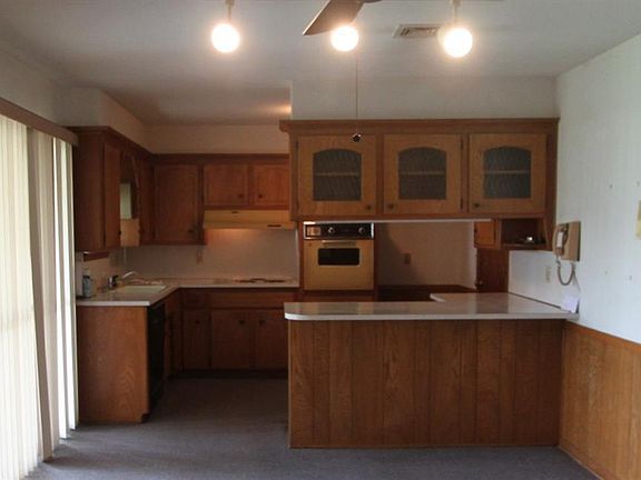 4th image of 4421 S Wofford Ave