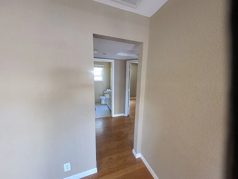 2830 14th Ave — Photo 11