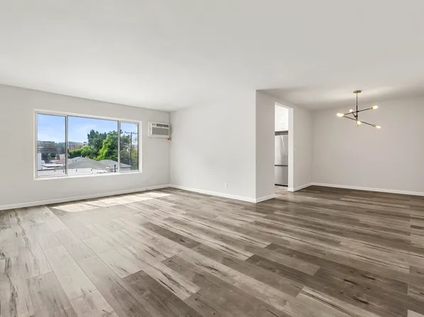 645 Westmount Dr APT 302, West Hollywood, CA 90069