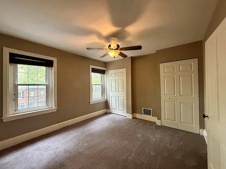 924 Lovering Ave — Photo 10